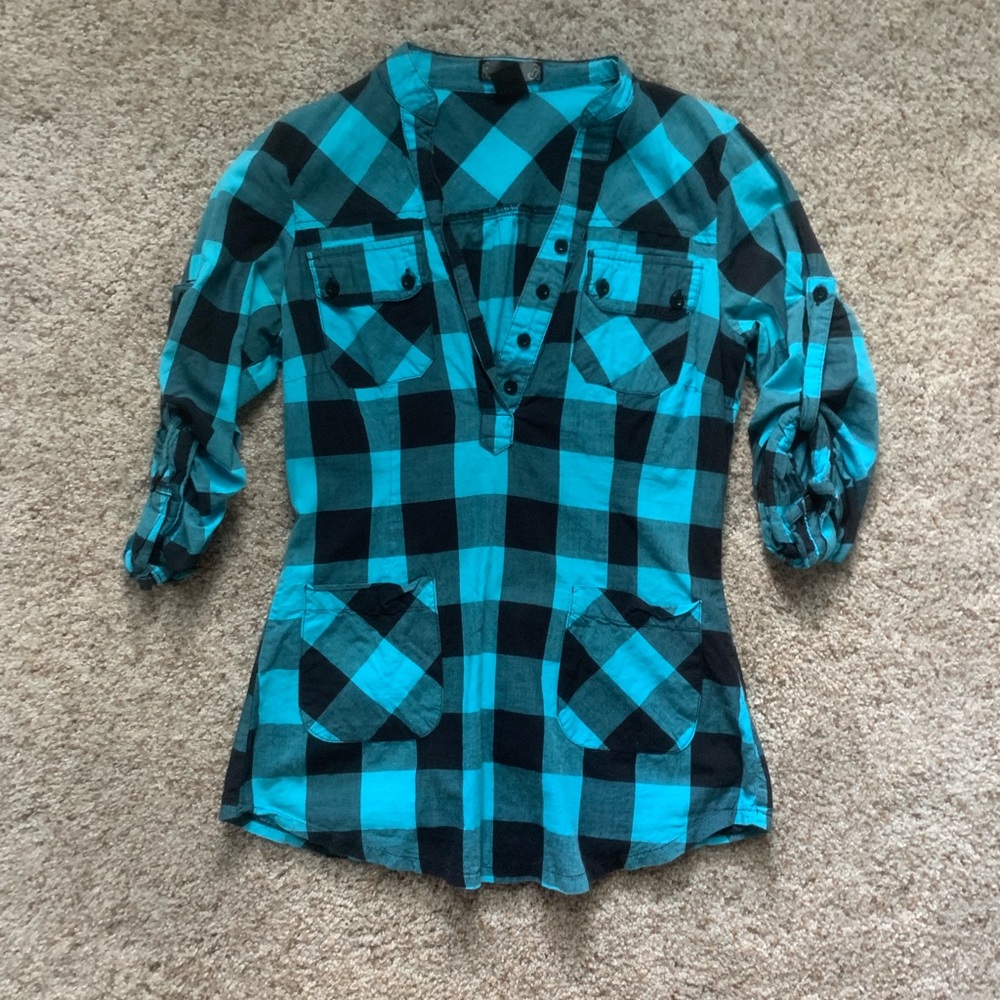 Blue checkered shirt 💙🖤💙